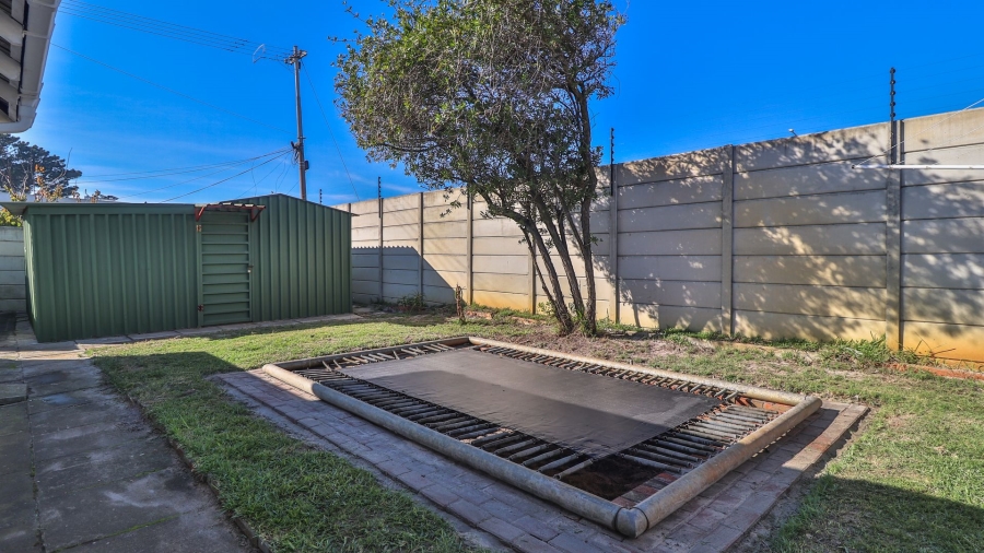 4 Bedroom Property for Sale in Pinelands Western Cape